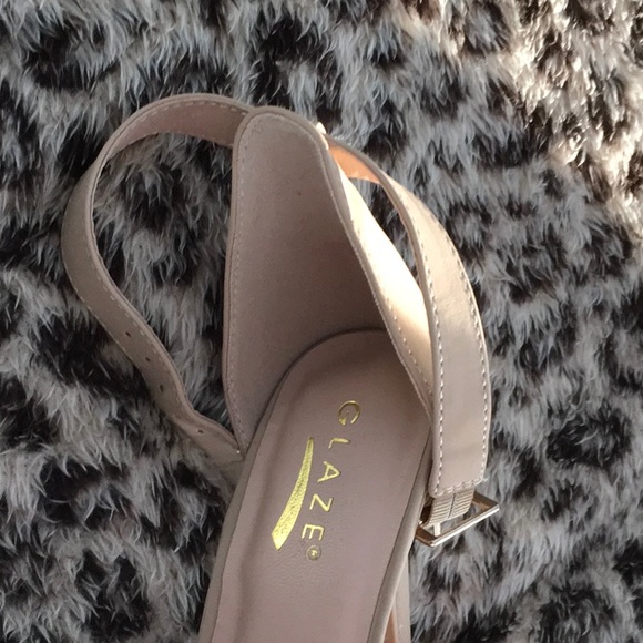 Heels - Picture 2 of 2